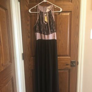 BRAND NEW NEVER WORN MAXI DRESS